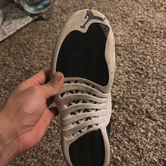 Men’s Jordan 12’s Indigo size 8.5 used just need a little clean up - Picture 6 of 6